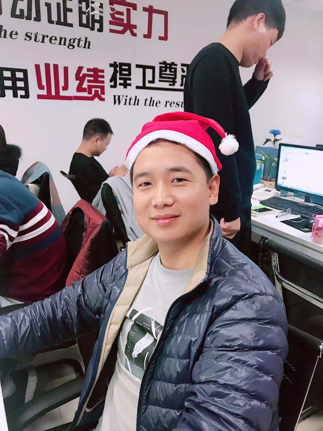 東勝物流--祝您元旦快樂！深圳到香港物流,香港物流專線,深圳香港進出口,中港物流,香港深圳貨運運輸_深圳市東勝物流有限公司