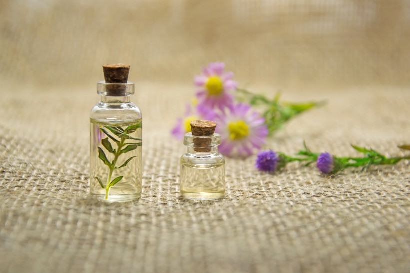 英國香薰進口報關案例，客戶留影紀念