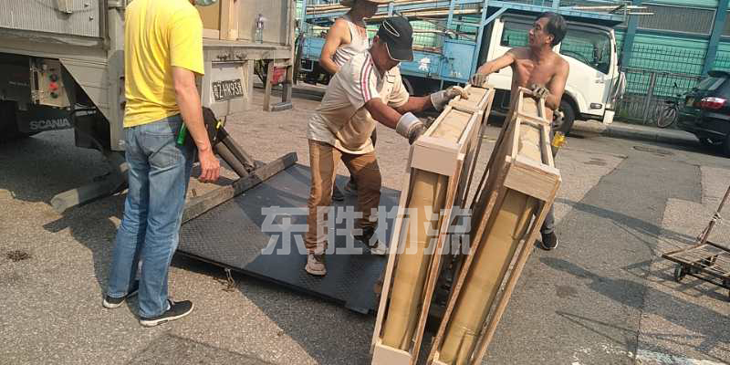 佛山到香物流之某大學中港吊機車運輸案例